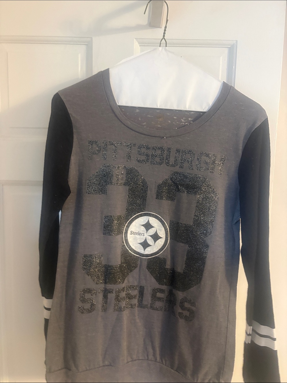 Girls' Gray & Black Long-Sleeve Top